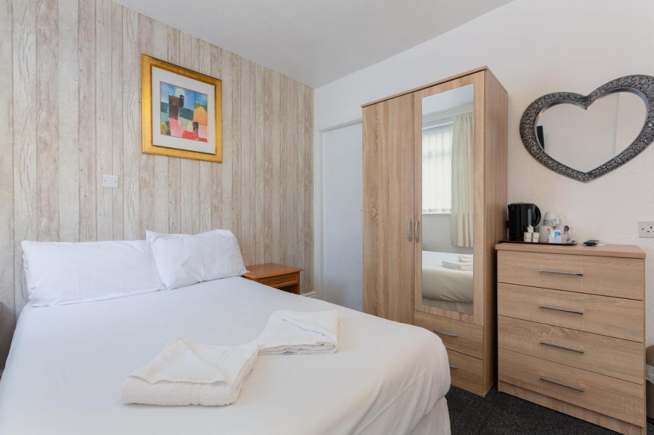 The Sandringham Court Hotel & Apartment Welcoming Large And Small Groups For 15 Years Blackpool Luaran gambar